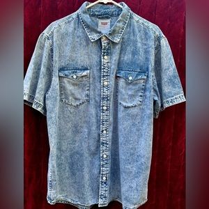 🍀Camisa Levi’s,Deslavada,estilo años 80s🍀#JAD